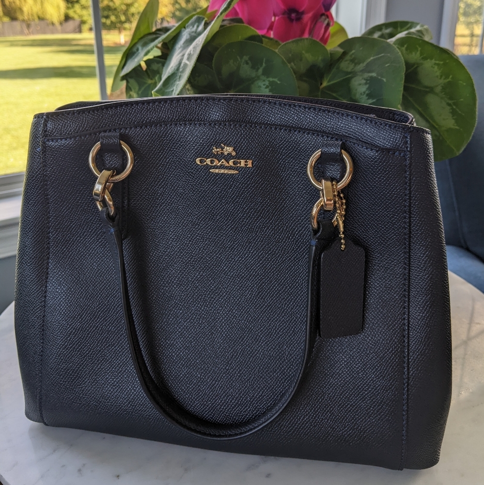 Minetta Coach crossbody bag navy like new